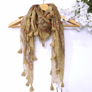 NWT Solitaire Scarf 100% Silk